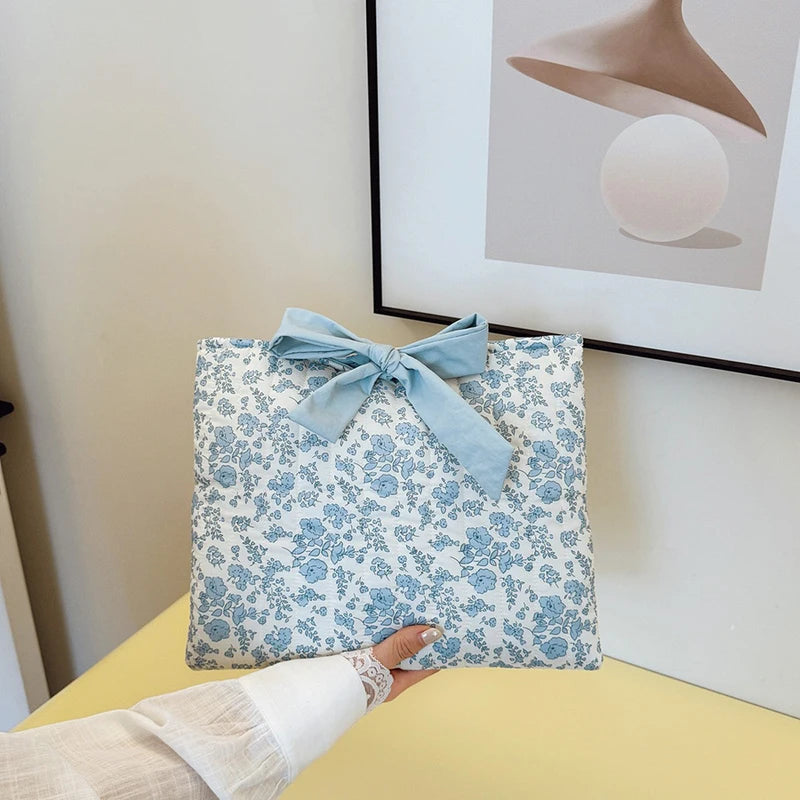 Large Capacity Floral Quilted Makeup Bag with Bow - Lightweight Multifunctional Cosmetic Organizer