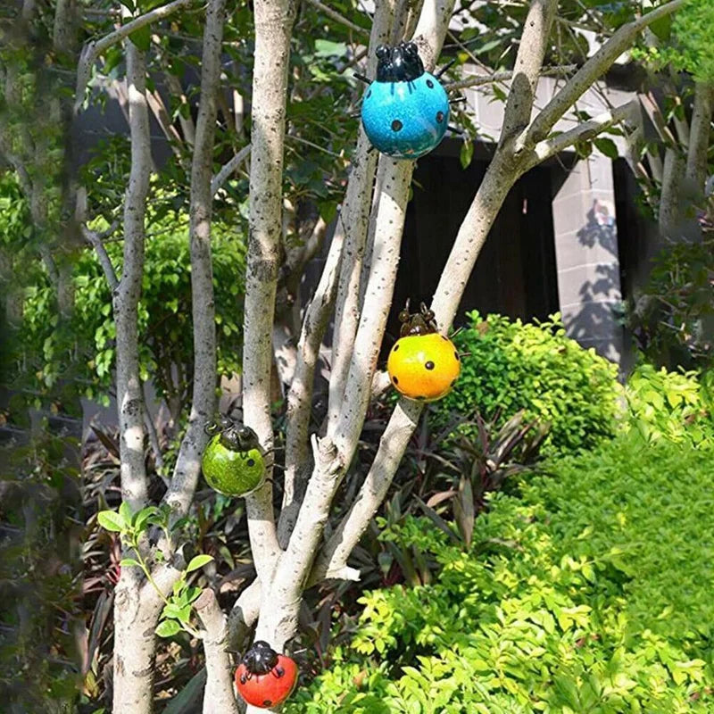 Mini Metal Ladybug Fence Hanger Wall Decor Outdoor Garden Sculpture