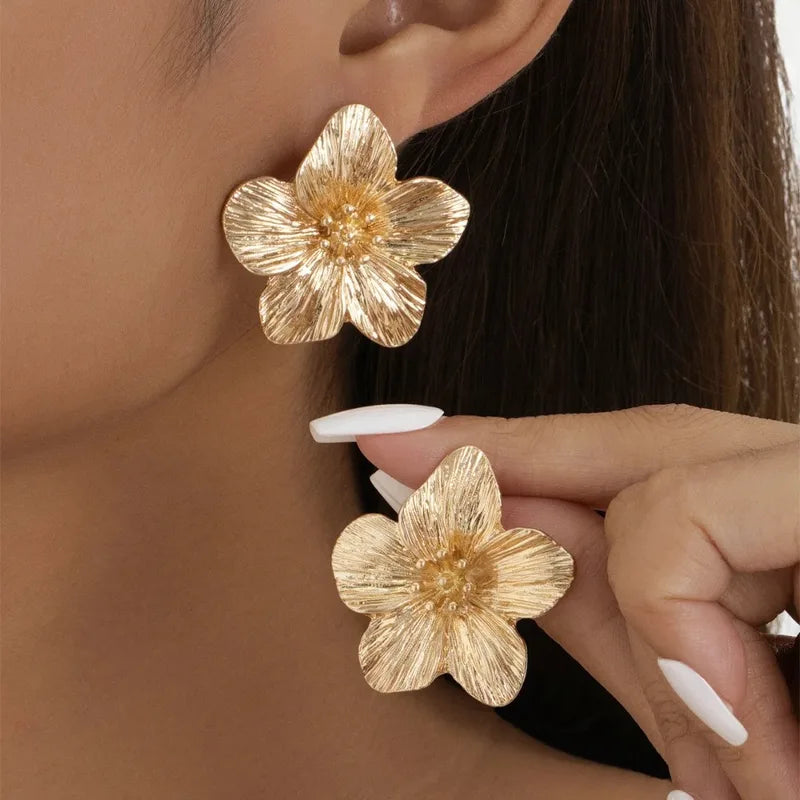 Hypoallergenic Vintage Flower Stud Earrings 18k Gold Plated Stainless Steel Women