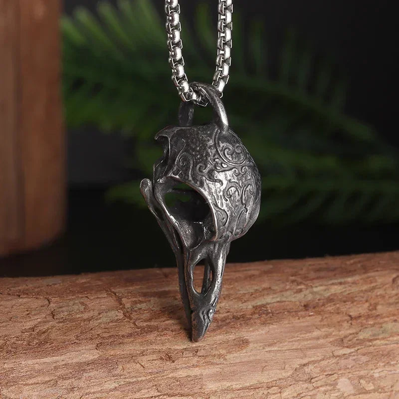 Retro Nordic Crow Skull Pendant Necklace for Men - Animal Bird Jewelry Gift