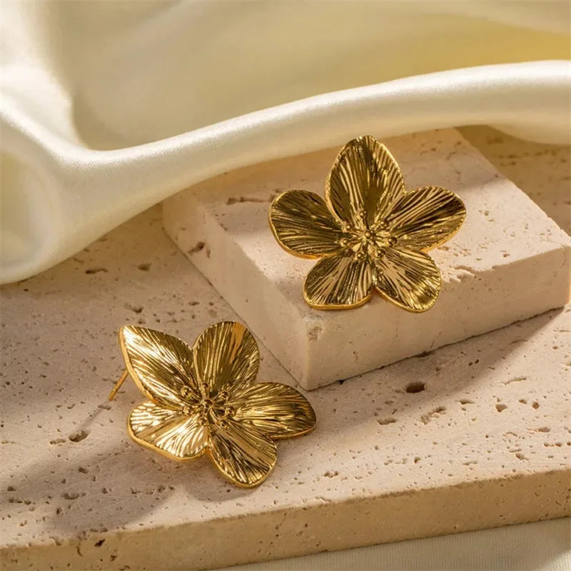Hypoallergenic Vintage Flower Stud Earrings 18k Gold Plated Stainless Steel Women