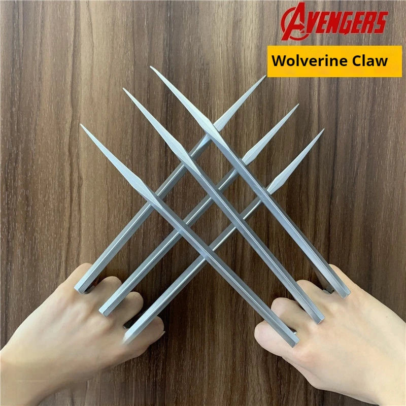 25cm Wolverine Claws Cosplay Prop - Realistic Plastic Wolf Claws for Halloween & Role Play