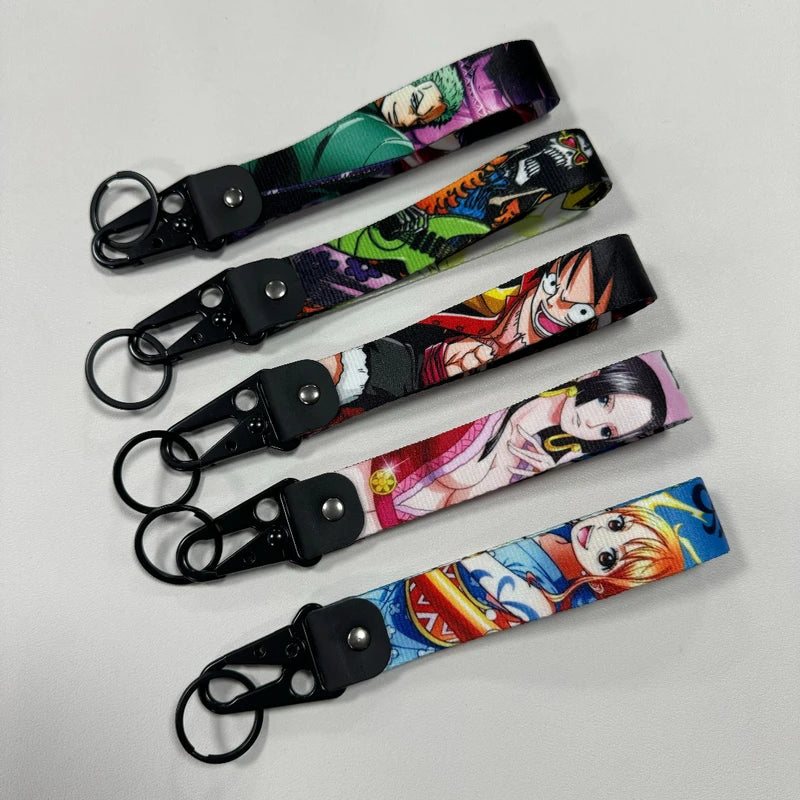 One Piece Eagle Beak Keychain with Short Lanyard - Car Motorcycle Key Holder Gift