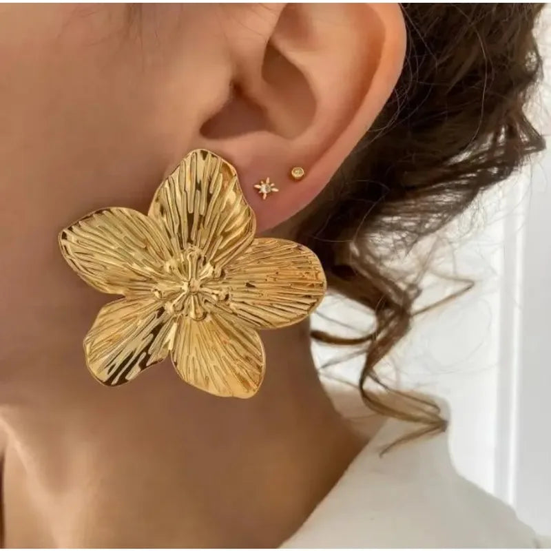Hypoallergenic Vintage Flower Stud Earrings 18k Gold Plated Stainless Steel Women