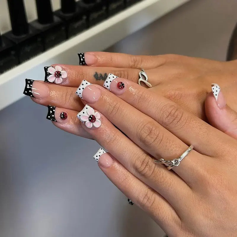 24Pcs Short Oval 3D Gel Flower Ladybug French Tip Press-on Nails Set