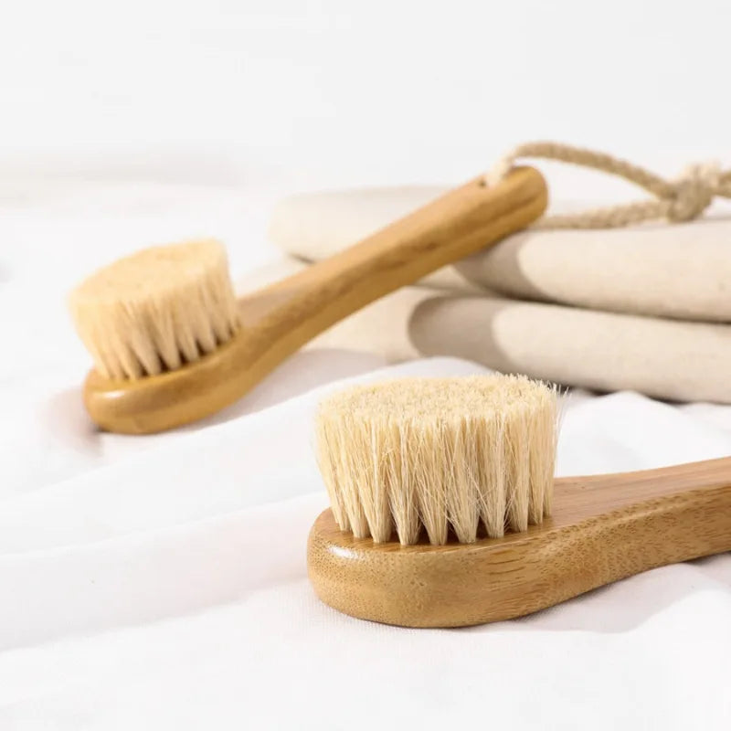 Wooden Facial Cleansing Brush for Exfoliating and Pore Cleaning