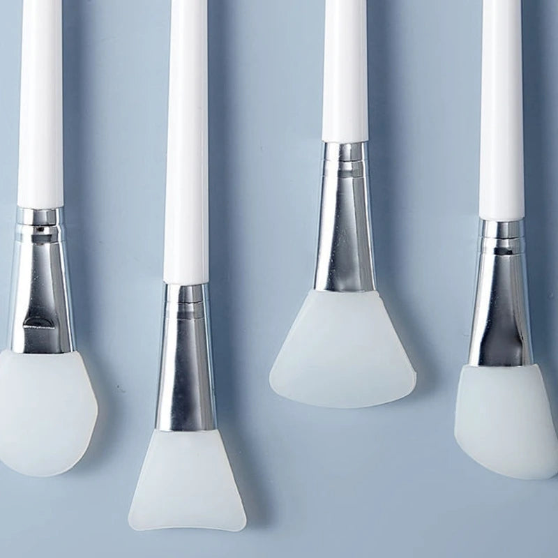 Silicone Mask Brush for Face Mask Application - Soft & Reusable Makeup Tool