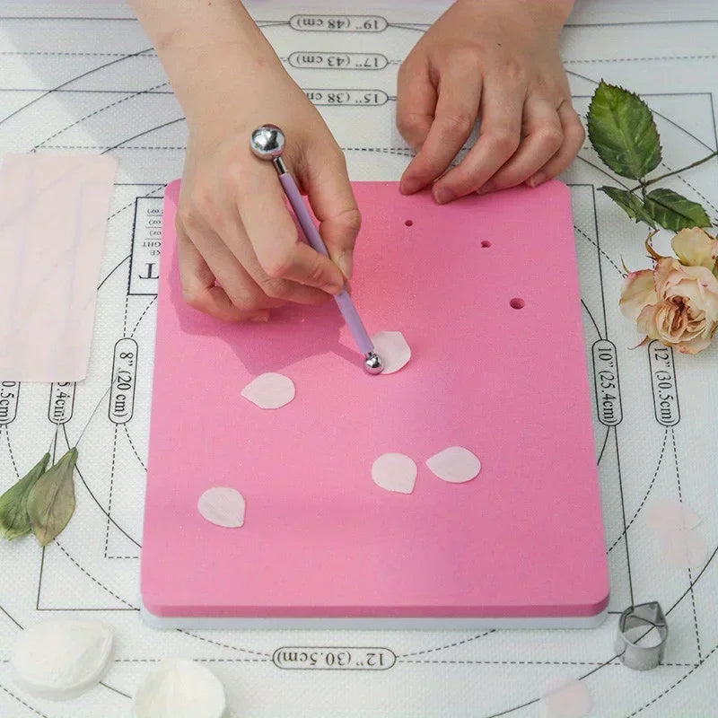 Multipurpose Fondant Flower Twist Mat - Edible Petal and Surface Tool