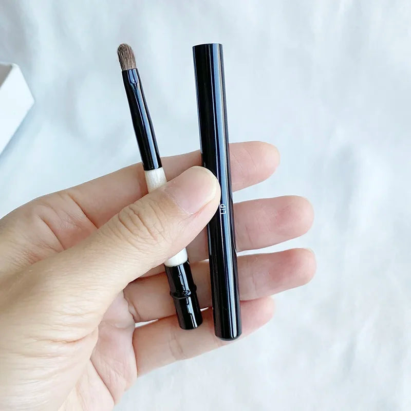 Retractable Lip Brush for Precise Lipstick & Gloss Application Travel Makeup Tool
