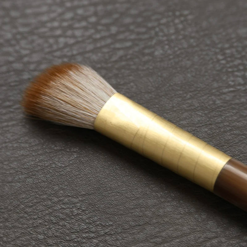 Yellow Wolf Hair Fine Wool Makeup Brush Slanted Angle Cosmetic Applicator