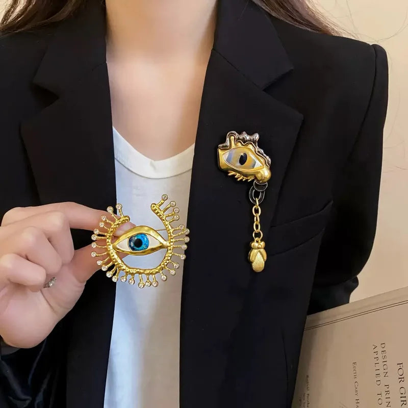 Vintage Devil Eye Badge Brooch Costume Accessory Halloween Cosplay Pin