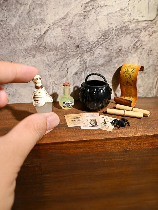 Miniature Realistic Skull Scene Set for Dollhouses & Dioramas — Home Decor & Photography Props