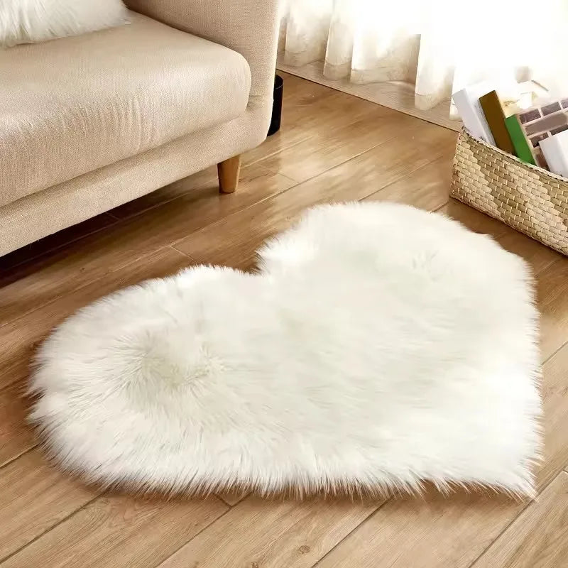 Small Heart Shaped Fluffy Faux Wool Rug for Living Room and Bedroom
