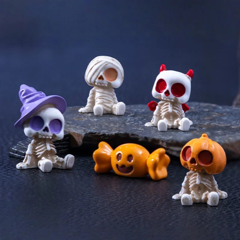 Halloween Mini Figurines Set - Spooky Resin Decor with Pumpkins Ghosts Skulls for Party Home Garden