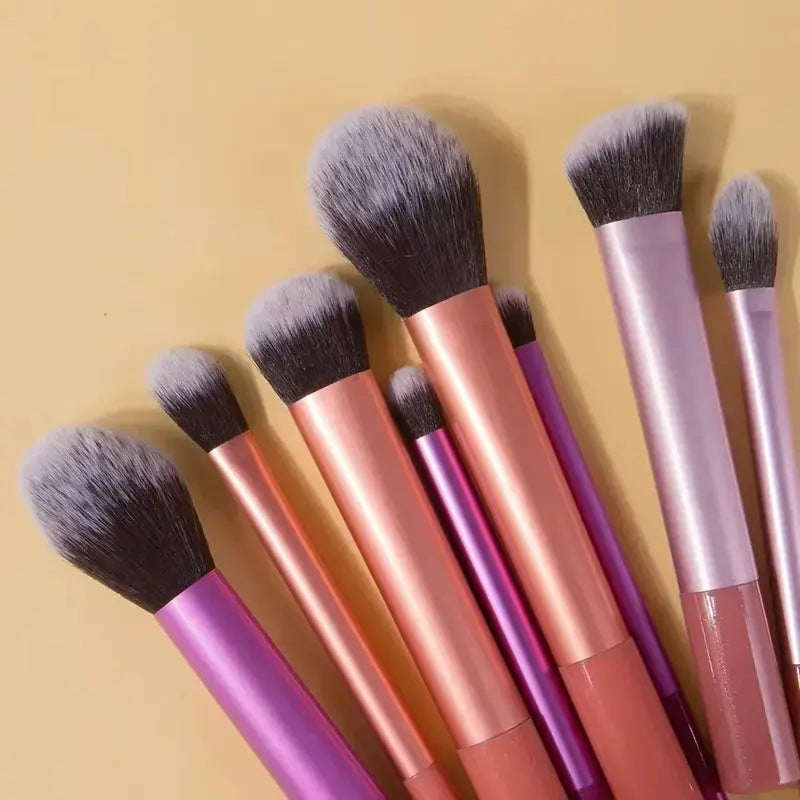 7-Piece Makeup Brush Set with Synthetic Hair - Easy to Clean & Professional Finish