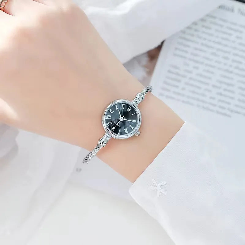 Elegant Women’s Gold Bracelet Watch with Small Dial and Quartz Movement