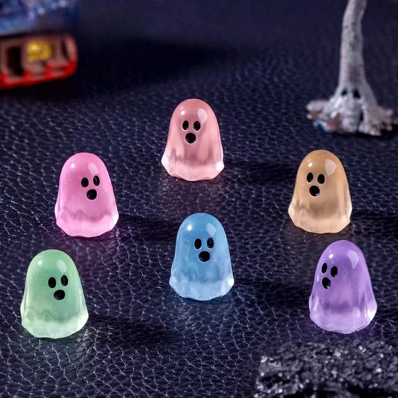 Luminous Ghost Figures - Glowing Mini Action Figures for Halloween Decor, 10/20/50pcs