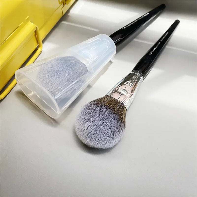 Tapered Powder Makeup Brush - Light Air Finish Face Brush for Setting & Sculpting