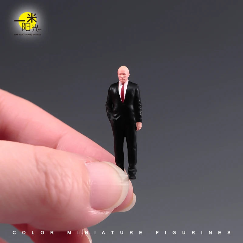 Miniature Male Figure Model in Suits for Diorama and Display, 1/87-1/18 Scale