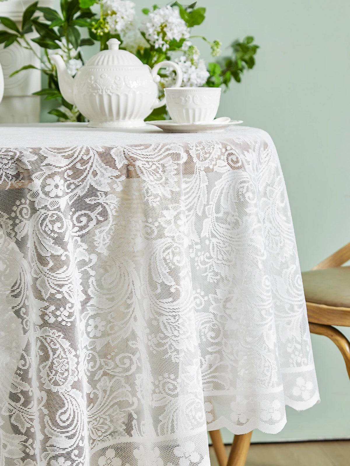 Round Lace Tablecloth for Wedding Outdoor Dining & Party Decor