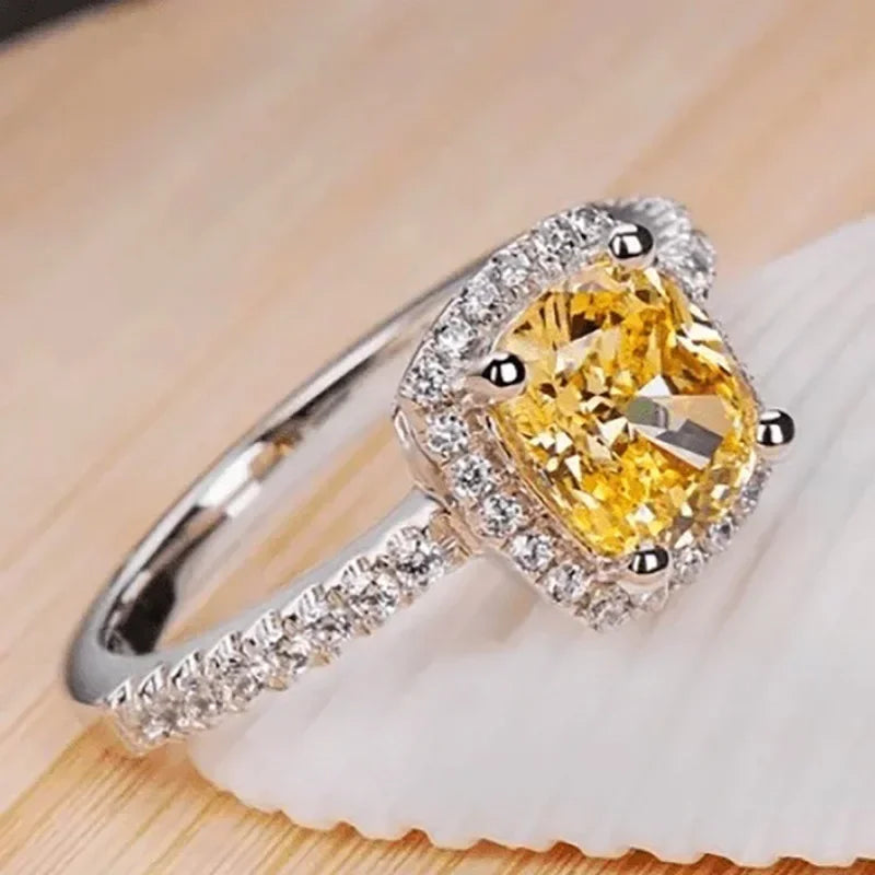 Elegant Cubic Zirconia Women’s Ring - Luxury Wedding Anniversary Jewelry