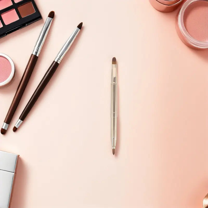 Dual-Ended Lip Makeup Brush with Cap - Precise Lipliner & Blending Tool