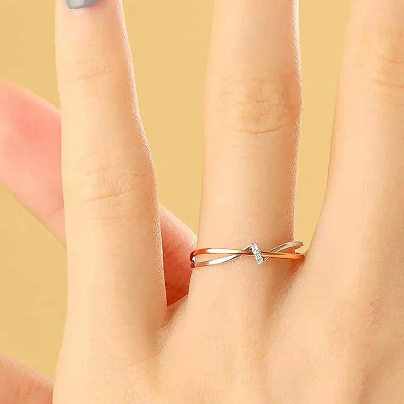 Simple Designed Cubic Zirconia Gold Tone Engagement Ring for Women