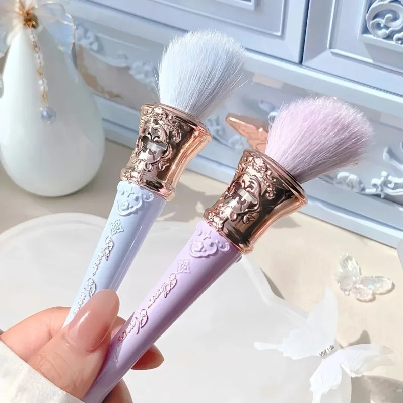 Fluffy Cosmetic Blush Brush for Face Powder & Foundation - Portable Makeup Tool