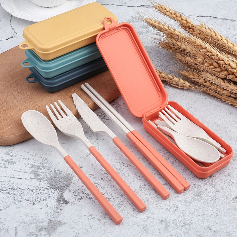 4-Piece Eco-Friendly Wheat Straw Travel Dinnerware Set with Detachable Cutlery