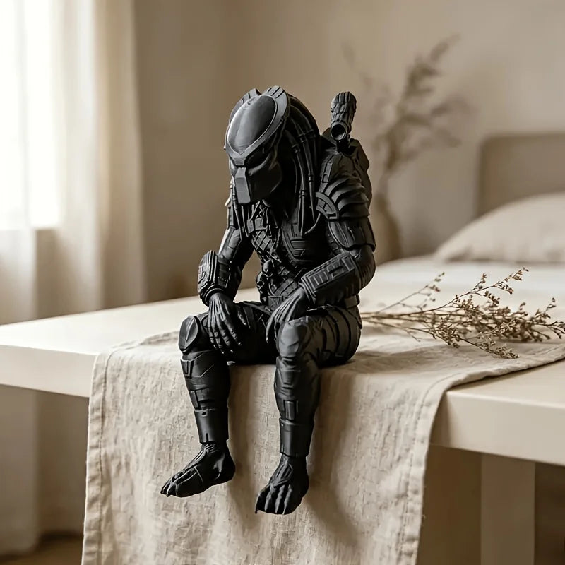 Interstellar Hunter Sci-Fi Alien Figurine - Dark Desktop Model Ornament