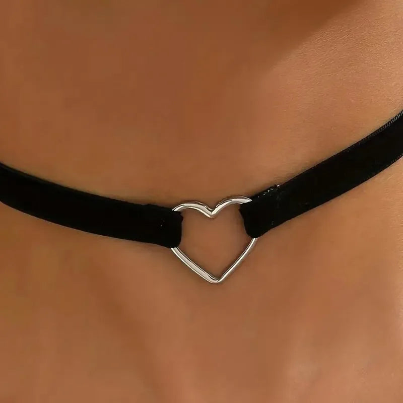 Adjustable Black Choker Necklace for Women Layered Velvet Leather Collar