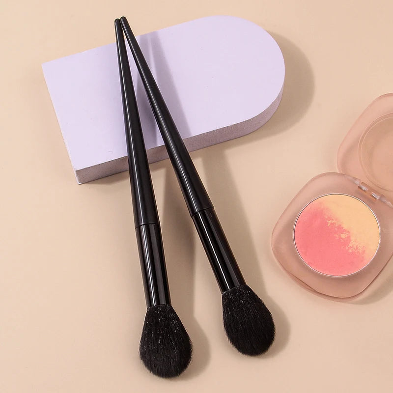 2pcs Soft Fiber Bristle Flame Type Loose Makeup Brushes - Blush & Setting Tool