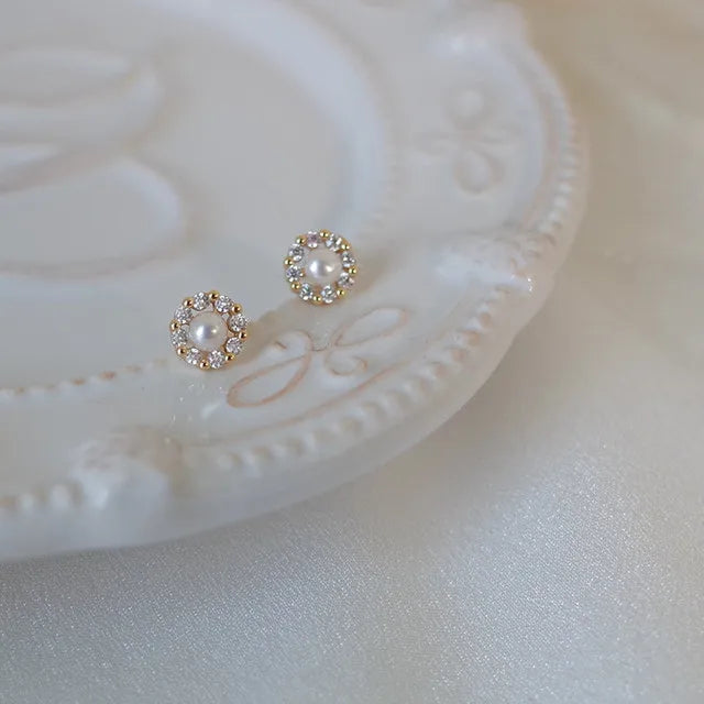 Luxury 14k Gold Earrings with Zircon and Pearl Twist Studs for Women