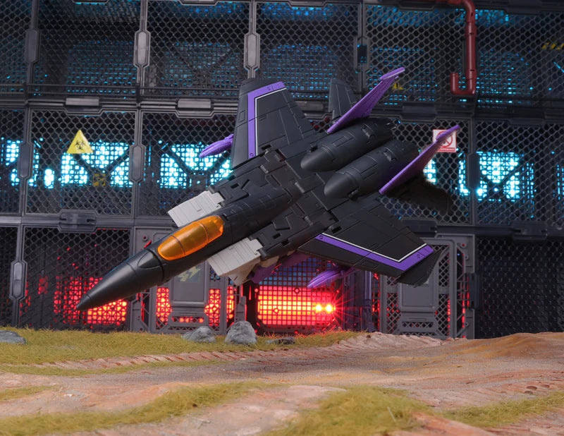 Action Figure Set with Thundercracker Starscream Skywarp Blitzwing - Multiple Colors