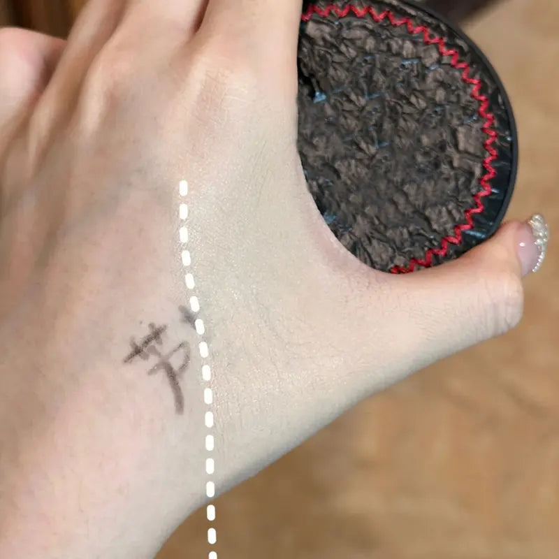 Hydrating Matte Cushion Foundation with Long-Lasting Wear - Multiple Shades