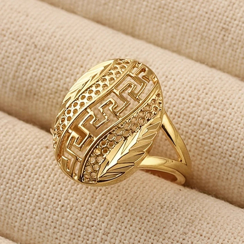 Bohemia Style Gold-Tone Leaf Ring for Women - Adjustable Size Jewelry Gift