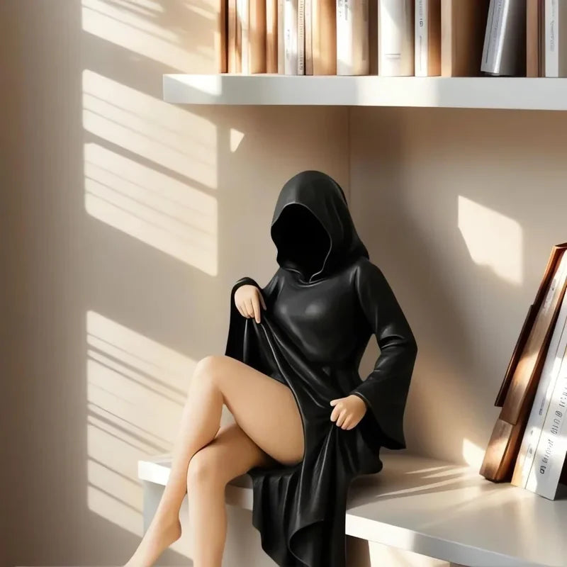 Gothic Black Robe Queen Sculpture Halloween Decor Desktop & Shelf Ornament