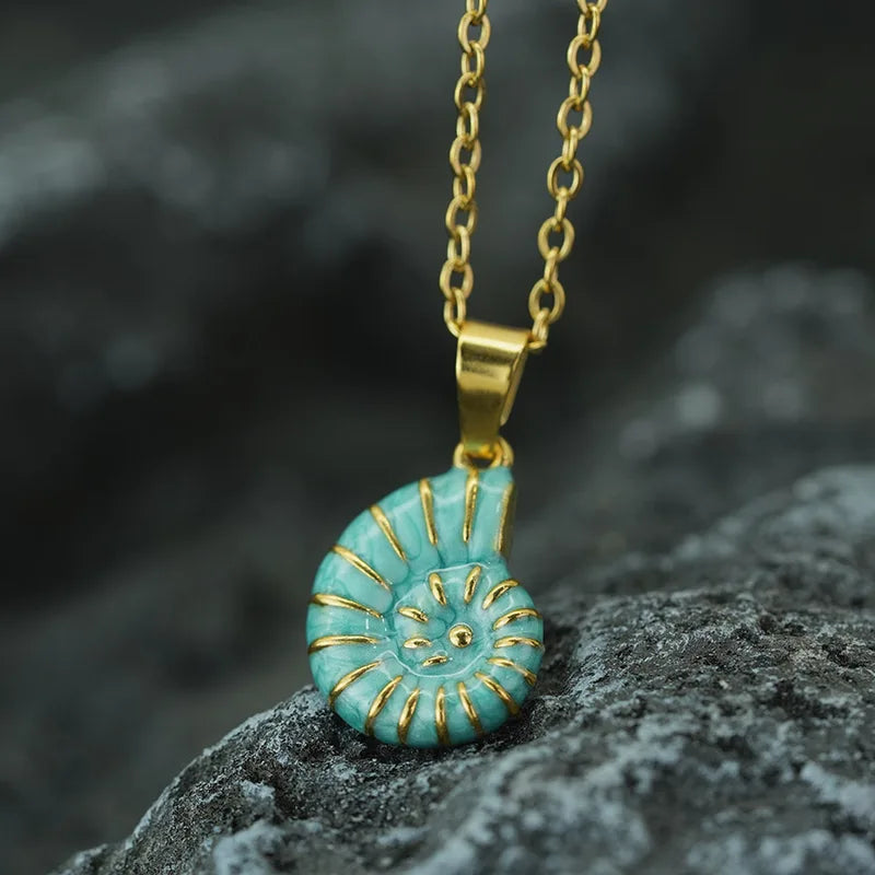 Ocean Conch Shell Pendant Necklace for Women - Stainless Steel Dripping Oil Collar Jewelry, 50cm