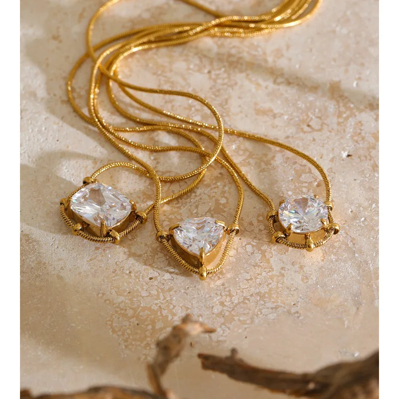 Delicate Heart & Round Pendant Necklace - Stylish Jewelry Gift