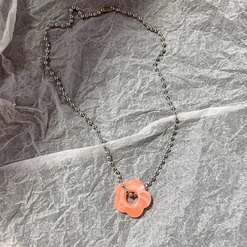 Elegant Acrylic Flowers Pendant Necklace for Women Trendy Clavicle Chain Jewelry