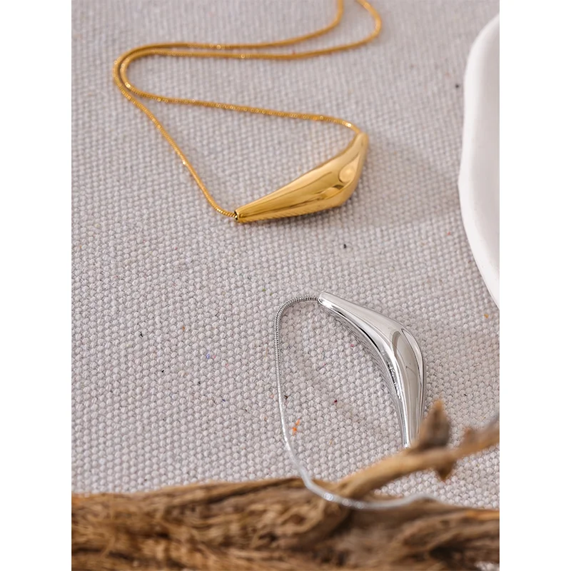 Waterproof 18K PVD Plated Stainless Steel Clavicle Necklace - Fashion Jewelry Gift