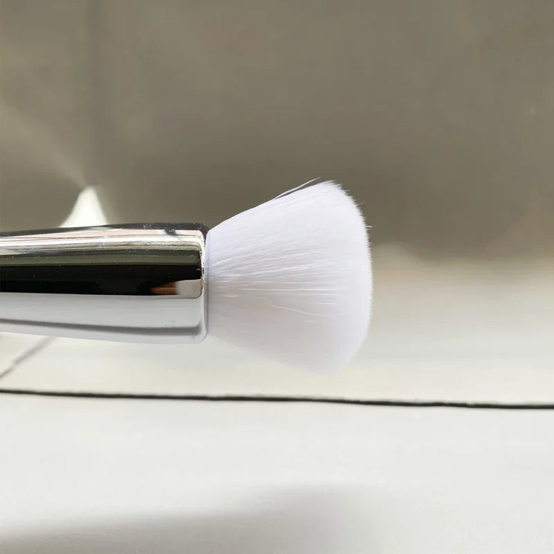 Luxury Skin-Smoothing Makeup Brush with Collagen Infused Hair - Pro-Quality Face Tool