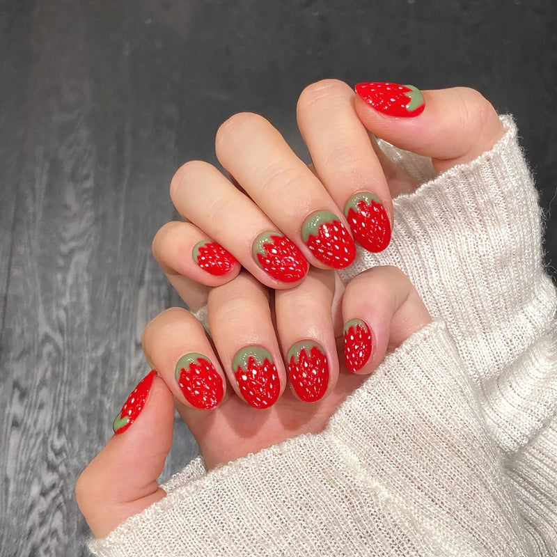 10pcs Short Round Fake Nails with Strawberry and Cat's Eye Design - Press On False Nails