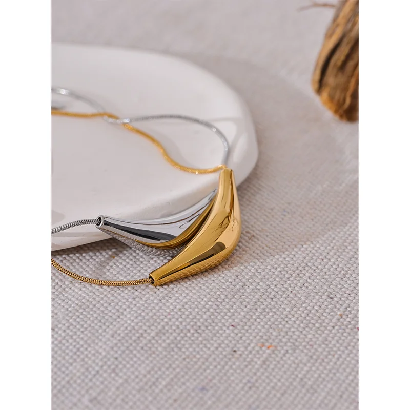 Waterproof 18K PVD Plated Stainless Steel Clavicle Necklace - Fashion Jewelry Gift