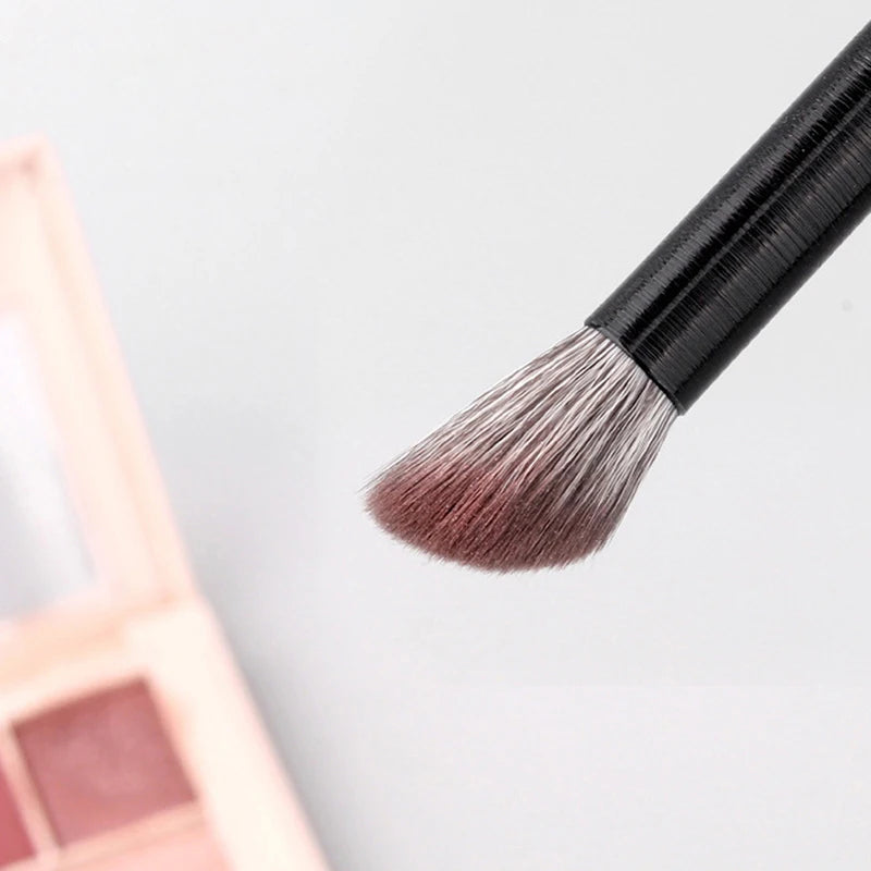 Angled Contour Makeup Brush for Nose & Eye Shadow - Cosmetic Tool
