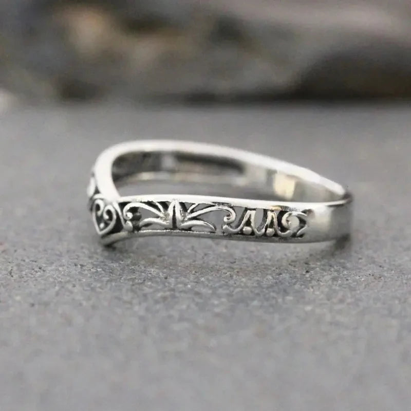 Delicate Hollow-Out Design Silver Ring for Women - Versatile Daily Jewelry