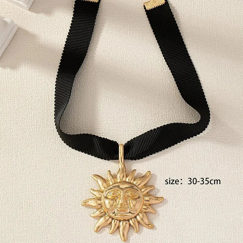 Vintage Sun Choker Necklace for Women - Retro Style Black Velvet Ribbon Pendant Jewelry