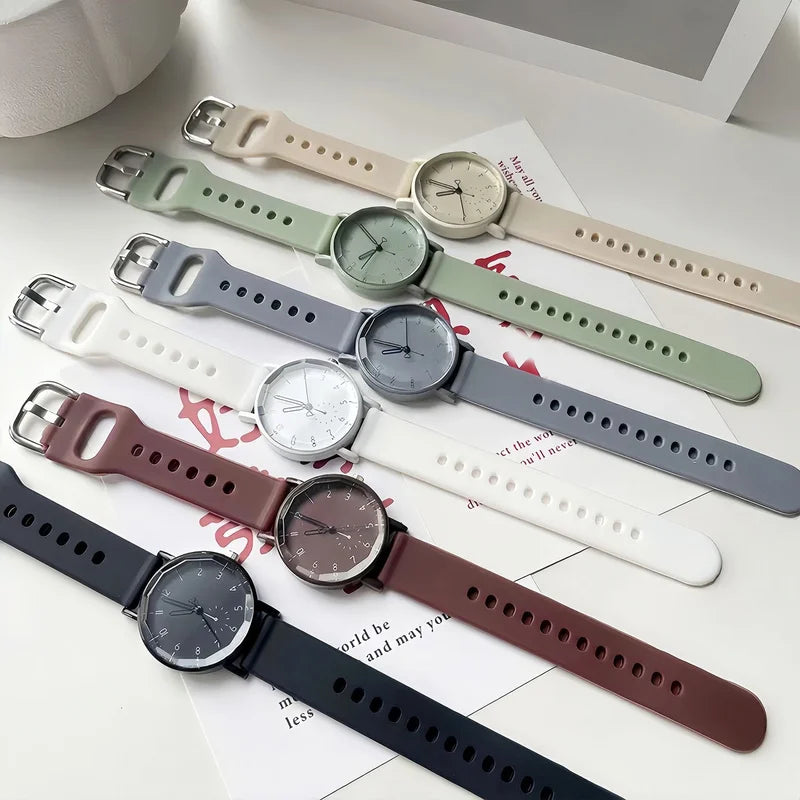 Fashion Women's Silicone Band Quartz Watch with Arabic Dial - Multiple Colors