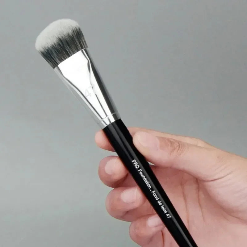 Women Face Makeup Foundation Brush 47 Broom Head Liquid Shadow Repair Tool