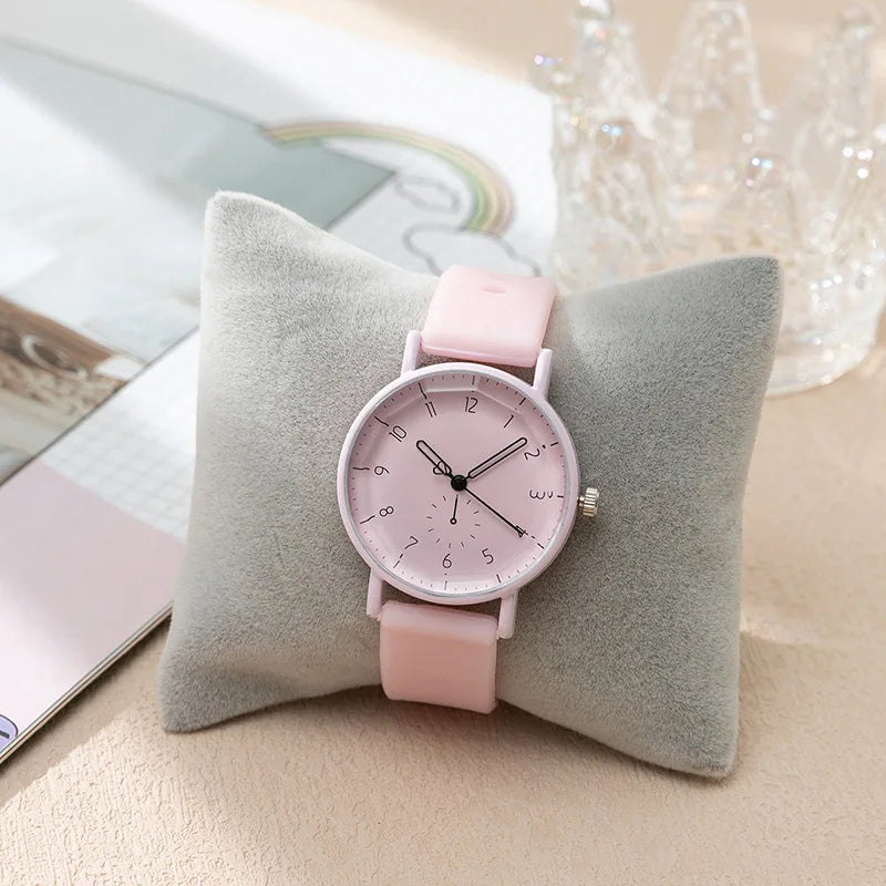 Fashion Women's Silicone Band Quartz Watch with Arabic Dial - Multiple Colors